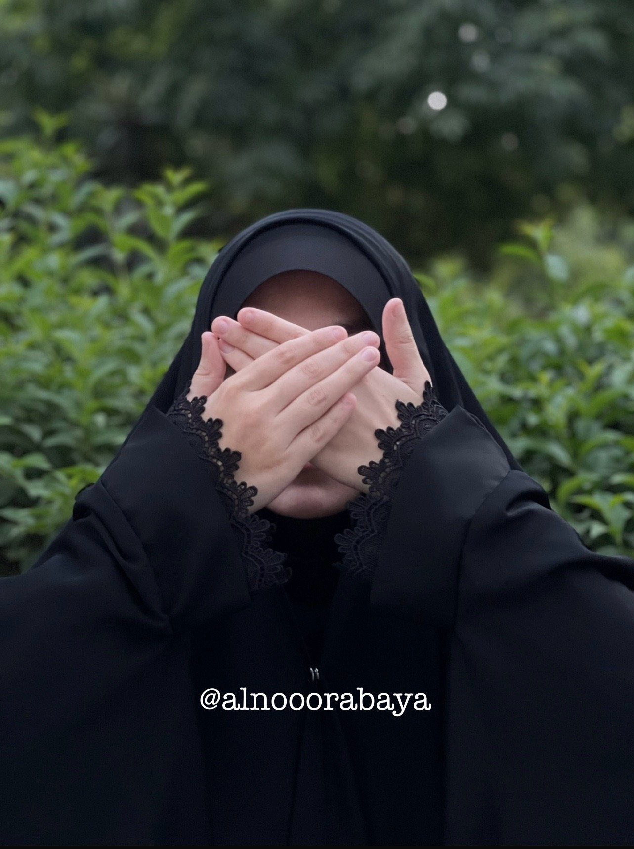 Layered Lace Elegance Iranian Styled Abaya